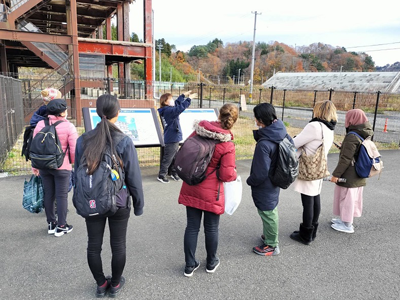 学ぶ防災ツアーの様子